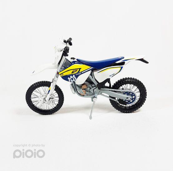 موتور سیکلت فلزی SUZUKI GSX-R600